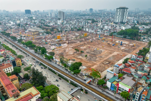 Công trường thi công dự án Hanoi Seasons Garden trên khu đất Cao Xà Lá dọc đường Nguyễn Trãi