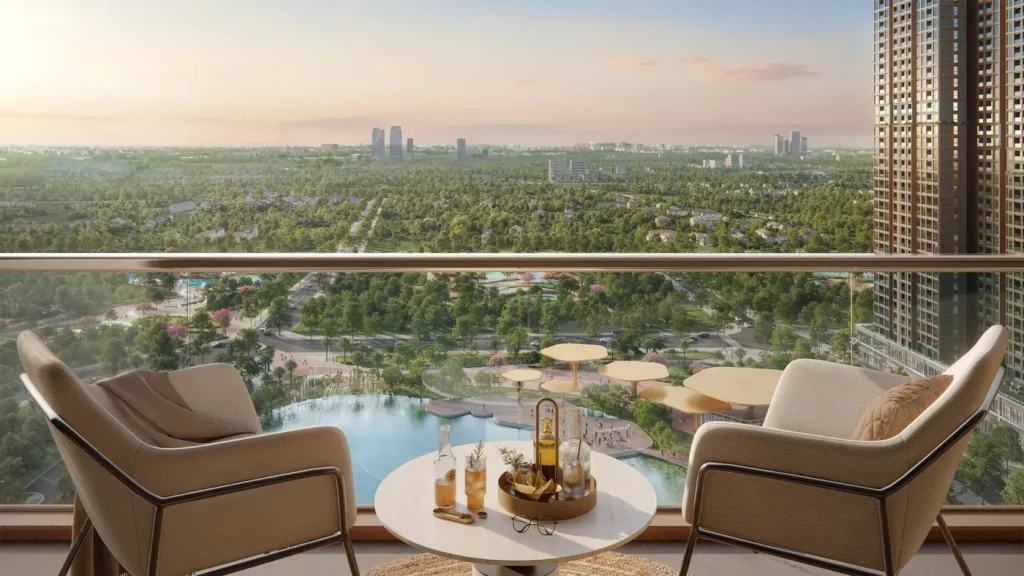 Ban công căn hộ nhìn ra công viên trong tổ hợp Imperia Ocean City